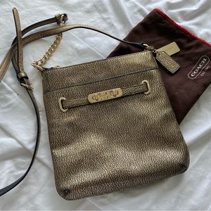 COACH Swagger Swingpack in Metallic Pebble Leather (Coach F36502)—Gold